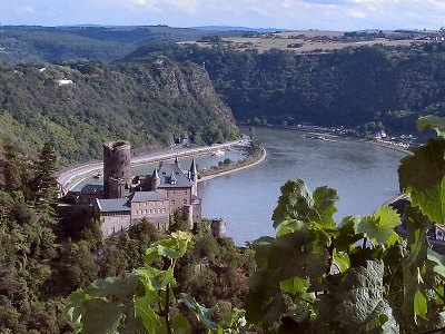 St. Goarshausen Castle Katz With Loreley Rock