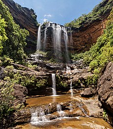 https://upload.wikimedia.org/wikipedia/commons/thumb/3/30/Upper_Wentworth_Falls_3%2C_NSW%2C_Australia_-_Nov_2008.jpg/230px-Upper_Wentworth_Falls_3%2C_NSW%2C_Australia_-_Nov_2008.jpg